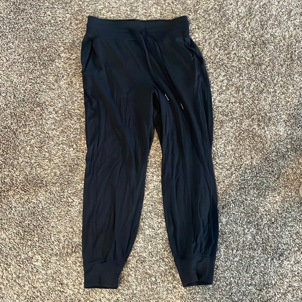 Lululemon ready to rulu Joggers